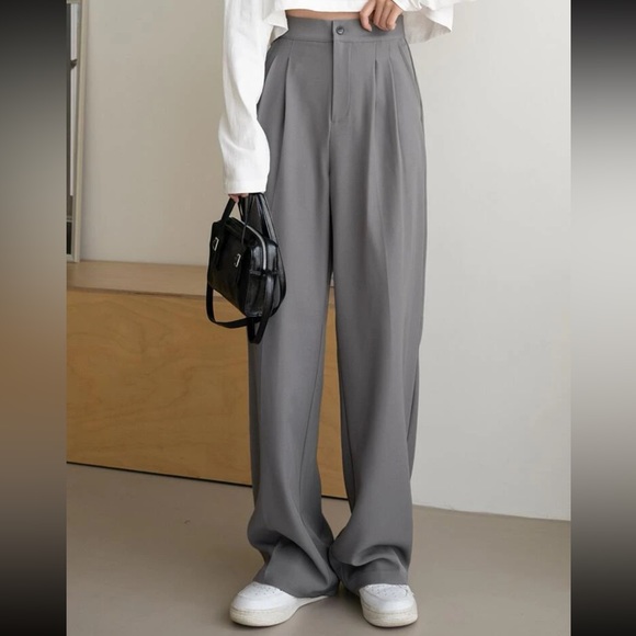 Pants - ($5) Gray Wide leg Pants